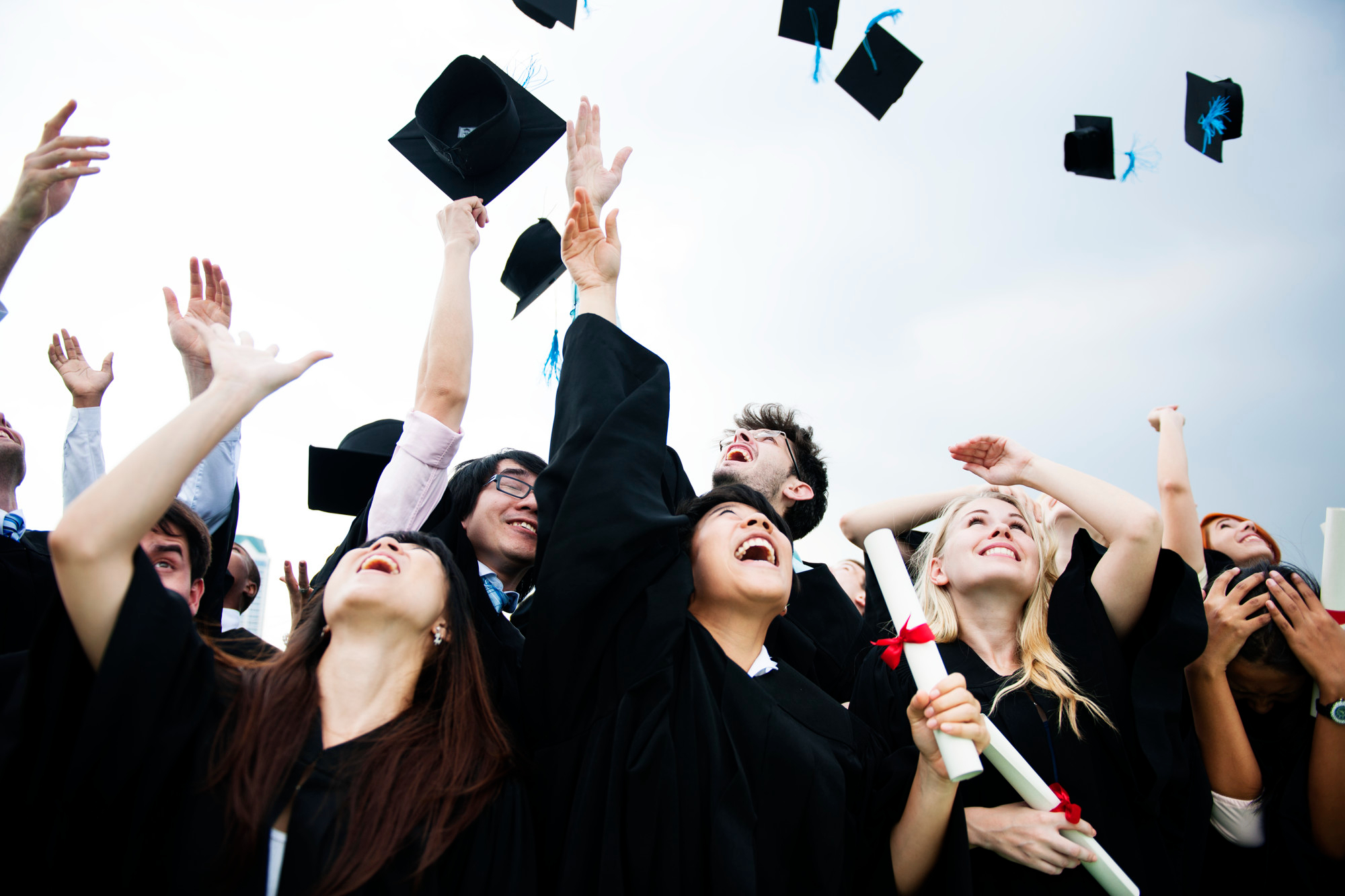 ประเทศน่าเรียนต่อ หนึ่งในเทรนด์ที่ทีมงาน i-study เห็นชัดที่สุดในปี 2026 คือ ผู้ปกครองและนักเรียนเริ่มมองการเรียนต่อต่างประเทศในฐานะ "การลงทุน" มากกว่าค่าใช้จ่าย โดยคำถามที่เราได้รับบ่อยขึ้นคือ "ไปเรียนประเทศไหนคุ้มค่าที่สุด?"